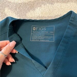 Figs Caribbean blue scrub top one pocket size xxs